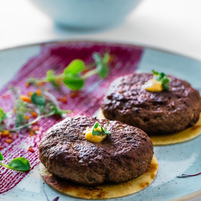 Buy gift vouchers restaurant Crawley treat a loved one family friend to a meal